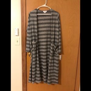 Lula Roe Sarah size small